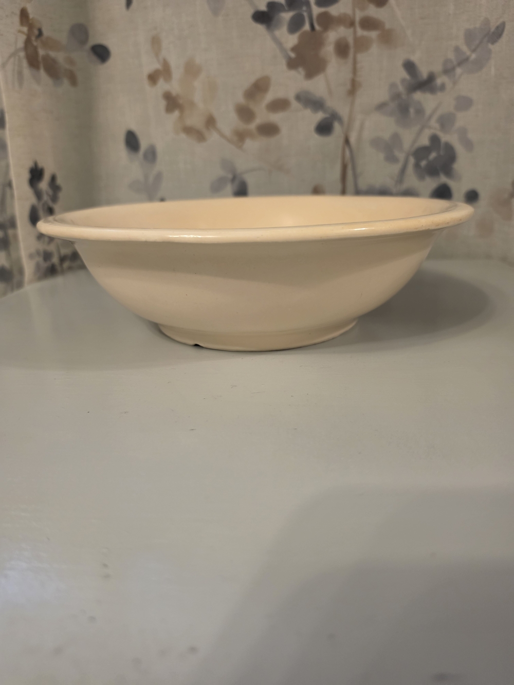 McCoy #7515 11.5" CREAM SERVING BOWL LOOKS NEW
